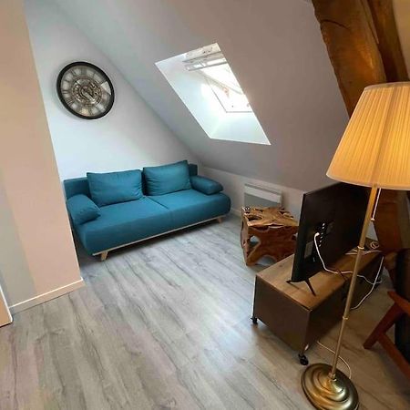 Le Bel Vue Apartamento Sens Exterior foto