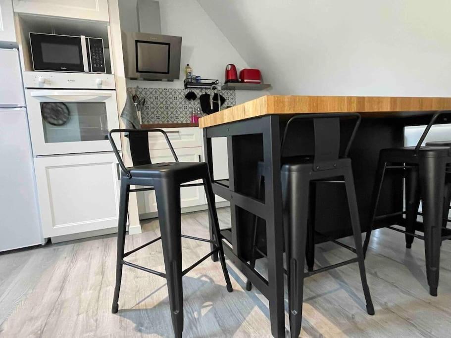 Le Bel Vue Apartamento Sens Exterior foto