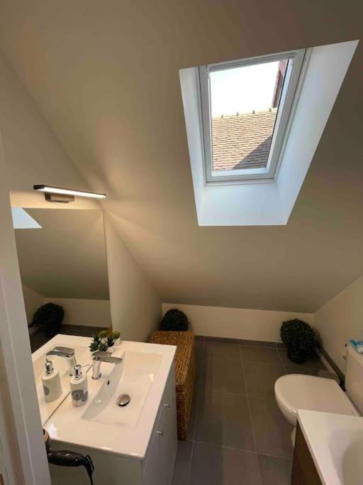 Le Bel Vue Apartamento Sens Exterior foto
