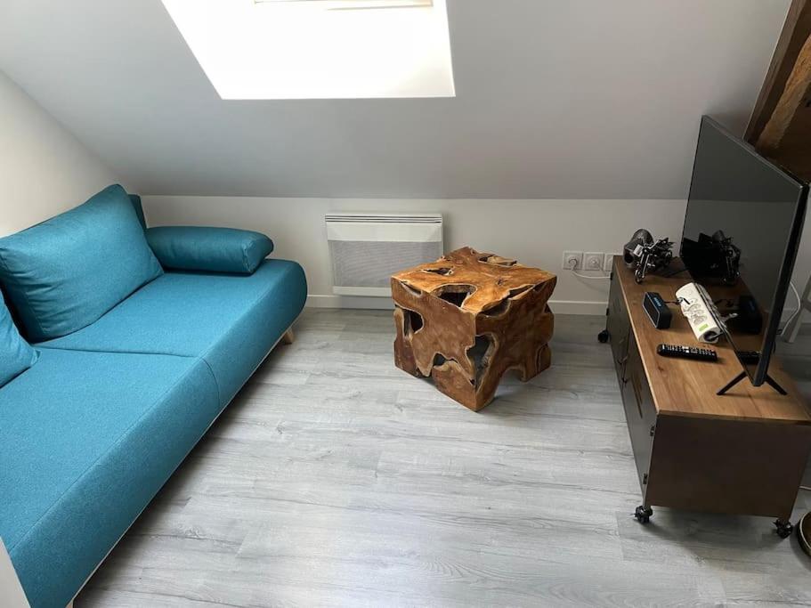 Le Bel Vue Apartamento Sens Exterior foto